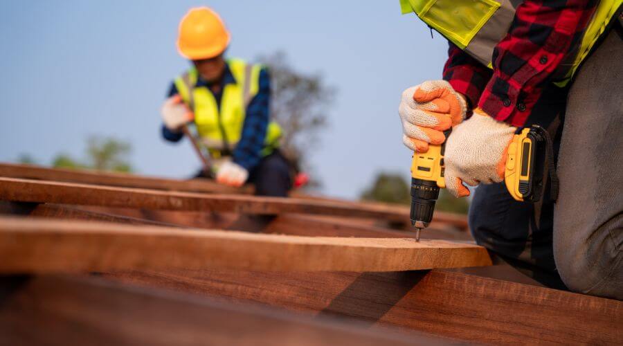 Professional Flat Roofing Installation in East Rochester, OH